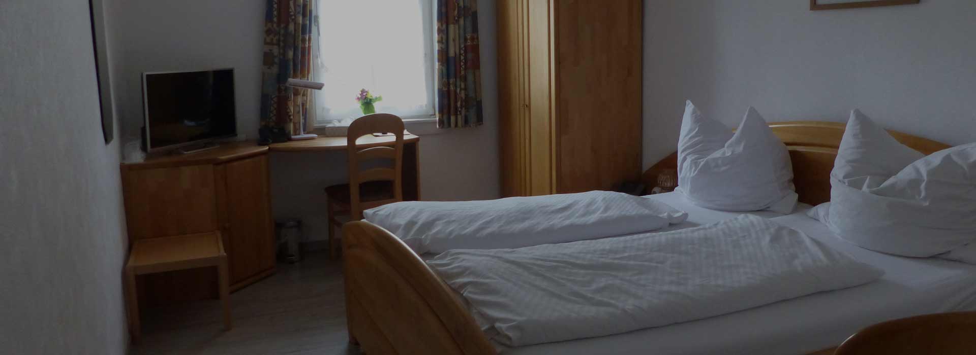header hotel